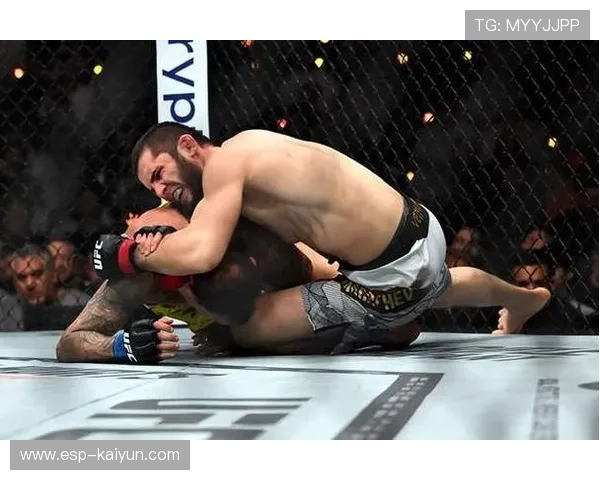 马哈切夫一致判定胜马达莱纳,夺得UFC次中量级冠军 马哈切夫一致判定胜马达莱纳,夺得UFC次中量级冠军